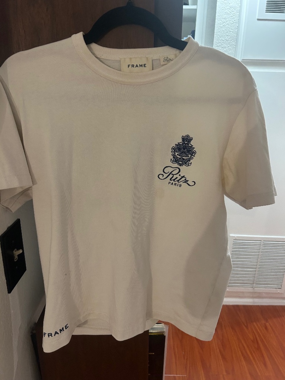 Frame / Ritz Paris T-Shirt - Picture 1 of 2